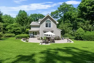 111 Stony Hollow Rd, Centerport, NY 11721 - Photo 4