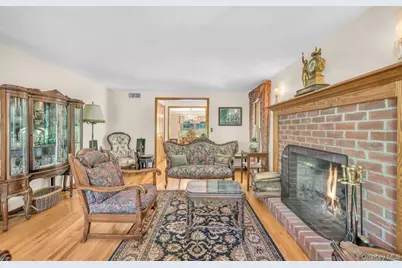 111 Stony Hollow Road, Centerport, NY 11721 - Photo 10
