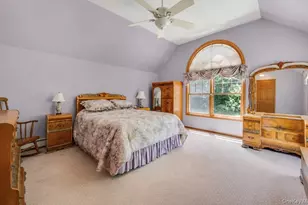 111 Stony Hollow Rd, Centerport, NY 11721 - Photo 18