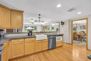 111 Stony Hollow Rd, Centerport, NY 11721 - Photo 12