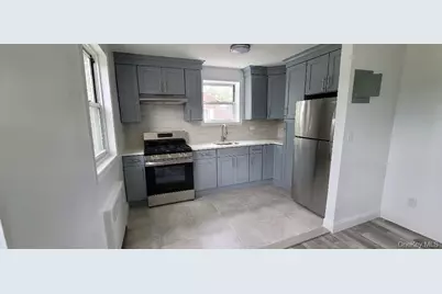 131-78 Laurelton Parkway #Upper, Rosedale, NY 11422 - Photo 2