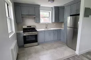 131-78 Laurelton Pkwy, Rosedale, NY 11422 - Photo 2