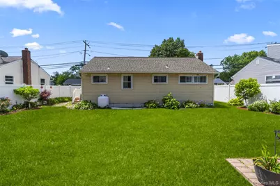 3414 Great Neck Road, Amityville, NY 11701 - Photo 24