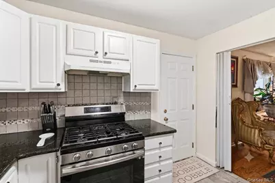 3414 Great Neck Road, Amityville, NY 11701 - Photo 10