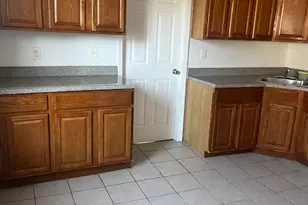 26 Taylor 1st Floor Ave, Poughkeepsie, NY 12601 - Photo 4