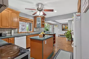 5 Long Ln, Levittown, NY 11758 - Photo 6