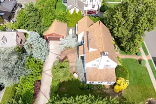 68 Oxford Rd, Rockville Centre, NY 11570 - Photo 32