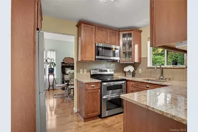 128 Heritage Hills Drive #B, Somers, NY 10589 - Photo 4