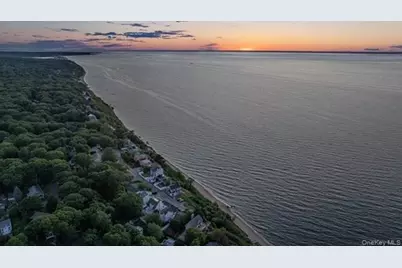 112 Shore Drive, Sound Beach, NY 11789 - Photo 30