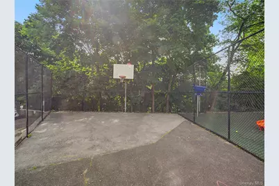 11 Balint #551, Yonkers, NY 10710 - Photo 28