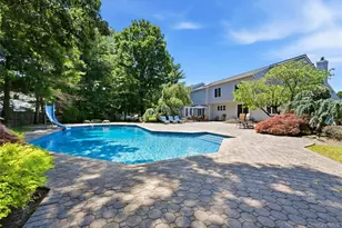 4 Laurelwood Ct, Dix Hills, NY 11746 - Photo 46