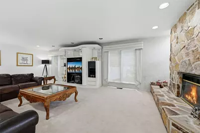4 Laurelwood Court, Dix Hills, NY 11746 - Photo 10