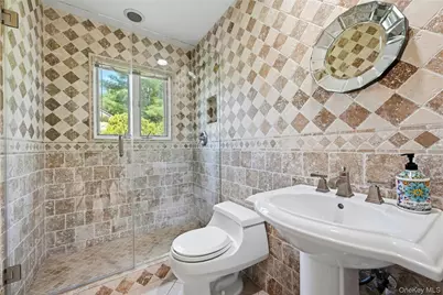4 Laurelwood Court, Dix Hills, NY 11746 - Photo 22