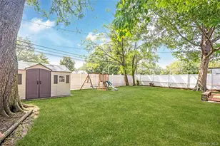 201 Cypress Ln W, Westbury, NY 11590 - Photo 22