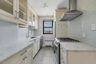 201-06 Rocky Hill Rd, Bayside, NY 11361 - Photo 6