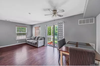 124 Fairview Circle, Middle Island, NY 11953 - Photo 6