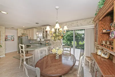 102 Winged Foot Way, Riverhead, NY 11901 - Photo 18