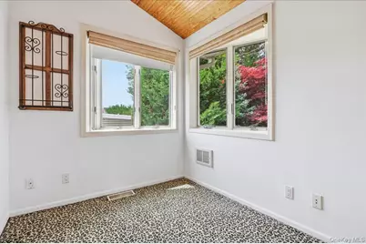 15 Seneca Place, Jericho, NY 11753 - Photo 16