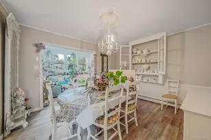 18 E Bay Dr, West Islip, NY 11795 - Photo 4