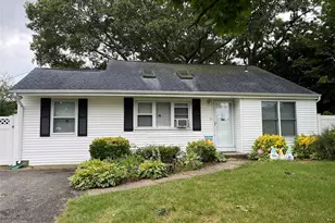 7 Squires Ave, Port Jefferson Station, NY 11776 - Photo 2