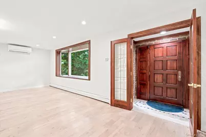 152 Whitson Street, Forest Hills, NY 11375 - Photo 4