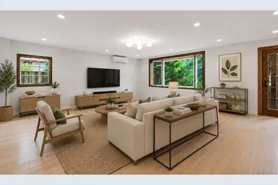 152 Whitson Street, Forest Hills, NY 11375 - Photo 6