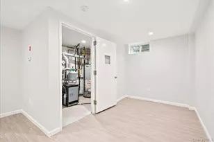 1-52 Whitson St, Forest Hills, NY 11375 - Photo 20