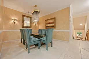 87 Carriage Ln, Plainview, NY 11803 - Photo 4
