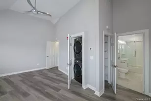 183 N Wellwood Ave, Lindenhurst, NY 11757 - Photo 6