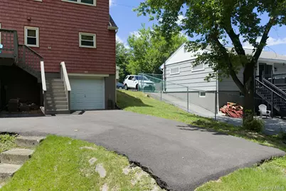 24 Mountain Avenue, Middletown, NY 10940 - Photo 6