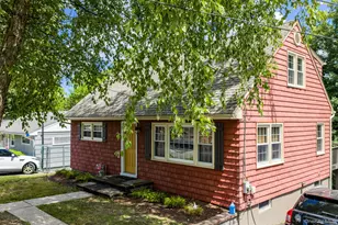 24 Mountain Ave, Middletown, NY 10940 - Photo 2