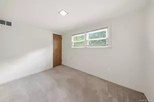24 Mountain Ave, Middletown, NY 10940 - Photo 26