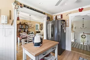50 Amsterdam Rd, Smithtown, NY 11787 - Photo 14