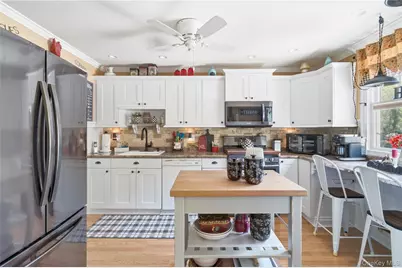 50 Amsterdam Road, Smithtown, NY 11787 - Photo 12