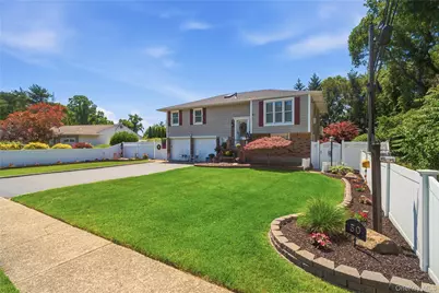 50 Amsterdam Road, Smithtown, NY 11787 - Photo 2