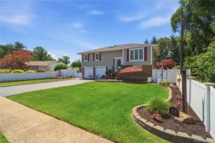 50 Amsterdam Rd, Smithtown, NY 11787 - Photo 2
