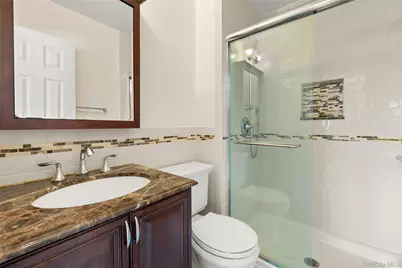 650 Newbridge Road #15, East Meadow, NY 11554 - Photo 14