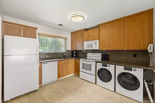 650 Newbridge Rd, East Meadow, NY 11554 - Photo 4