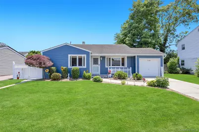 112 Washington Street, Farmingdale, NY 11735 - Photo 2