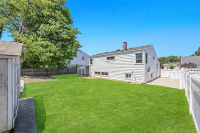 112 Washington Street, Farmingdale, NY 11735 - Photo 6