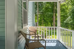 9 Windsor Ct, Poughkeepsie, NY 12601 - Photo 18