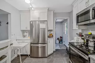 168 W 21st St, Deer Park, NY 11729 - Photo 8