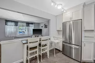 168 W 21st St, Deer Park, NY 11729 - Photo 10