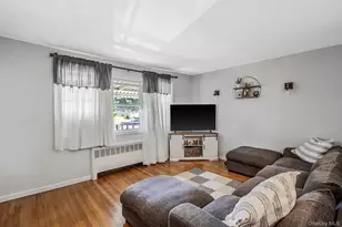 168 W 21st St, Deer Park, NY 11729 - Photo 6