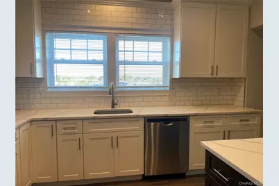 840 Montauk Highway, Copiague, NY 11726 - Photo 6