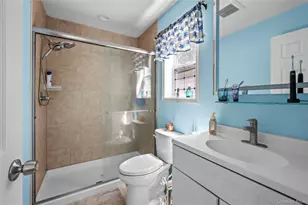 27 Cleveland Ave, Selden, NY 11784 - Photo 22