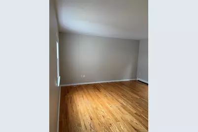 7 Chestnut Street, Westbury, NY 11590 - Photo 10