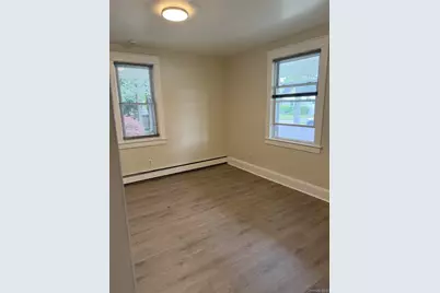 7 Chestnut Street, Westbury, NY 11590 - Photo 8