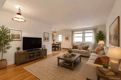 45 Hill Park Avenue #3D, Great Neck, NY 11021 - Photo 8