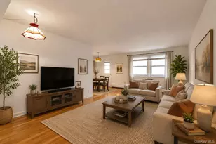 45 Hill Park Ave, Great Neck, NY 11021 - Photo 8